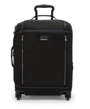 Load image into Gallery viewer, Voyageur - Softside Léger Continental Expandable Spinner Carry-On (22") (8737647591675)