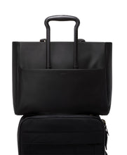 Load image into Gallery viewer, Voyageur - Vail Large Leather Tote (8740674076923)