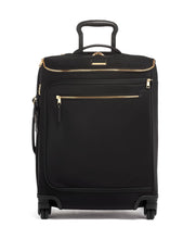 Load image into Gallery viewer, Voyageur - Softside Léger Continental Spinner Carry-On (22") (7649842495739)