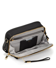 Load image into Gallery viewer, Voyageur - Langley Crossbody (8043884937467)

