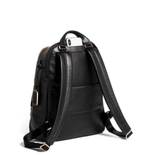 Load image into Gallery viewer, Voyageur - Hannah Leather Backpack (6857778430116)
